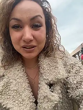 VeuveNoiire's cam snapshot