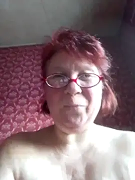 SquirrelFine's cam snapshot