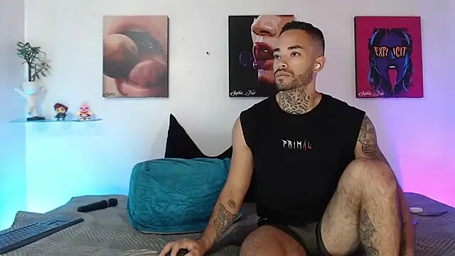 SophieFoxx17 live sex cam