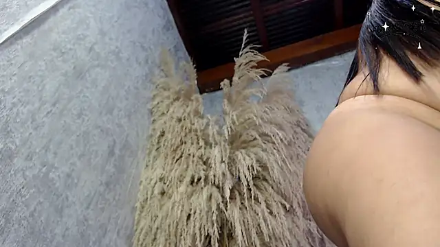 Lena_helleen live sex cam