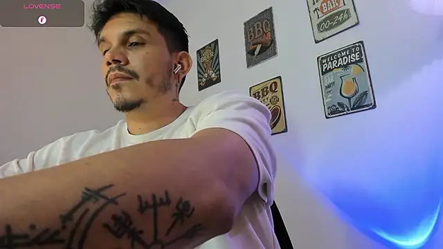 alejandro_stark live sex cam