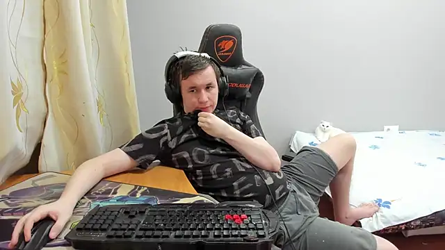 iliaskrislove live sex cam