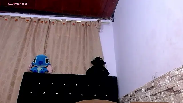 DaraKat18 live sex cam