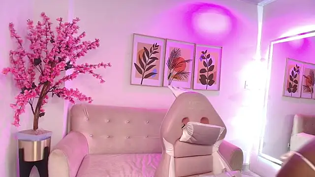 Divinee_Cloe's cam snapshot