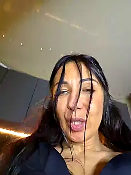 LeticiaWoods live sex cam