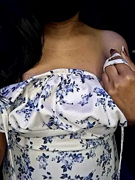 Nisha027 live sex cam