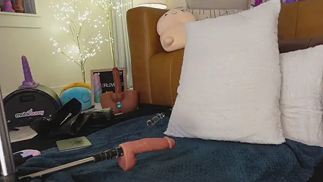 Taylorlove303 live sex cam