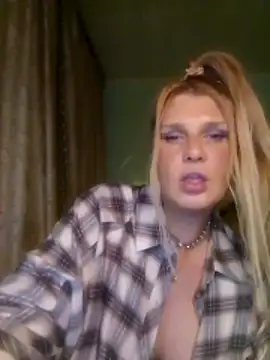 TsPostophere live sex cam