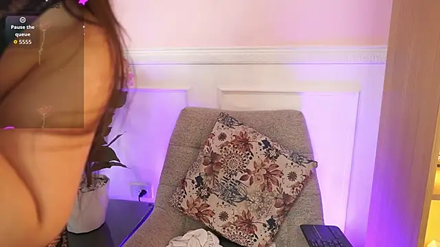 MilaCrave live sex cam