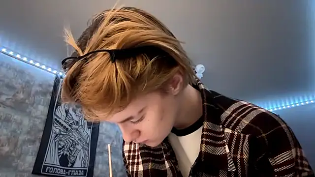 CutieGoga's cam snapshot