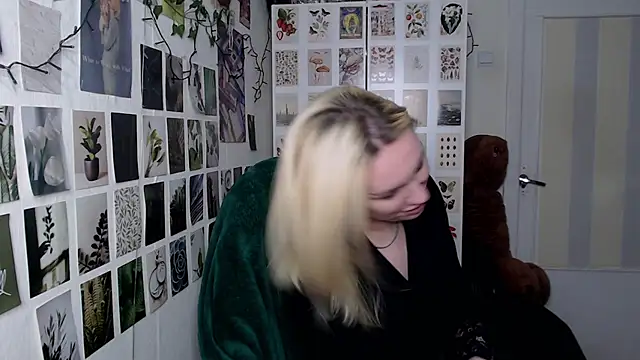 CapriScorpion live sex cam