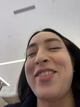 Holly_Play live sex cam