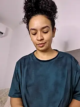 VelvetCurls's cam snapshot