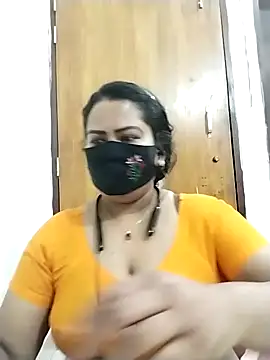 Anamika-38 live sex cam