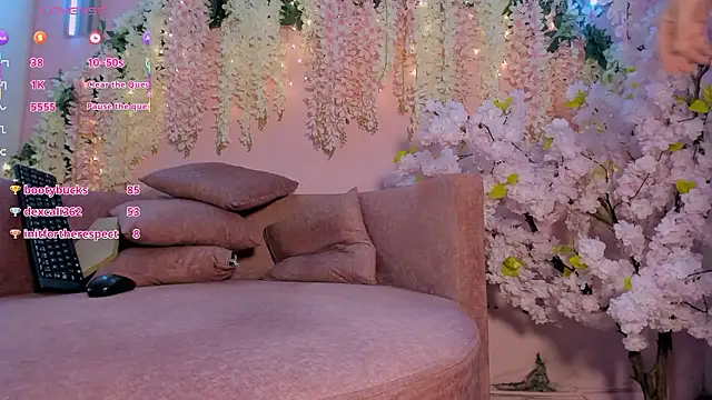 ThiccyLexxy live sex cam