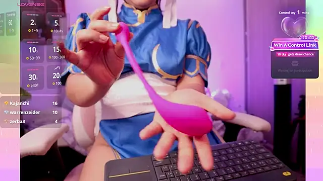 JennieBaee's cam snapshot