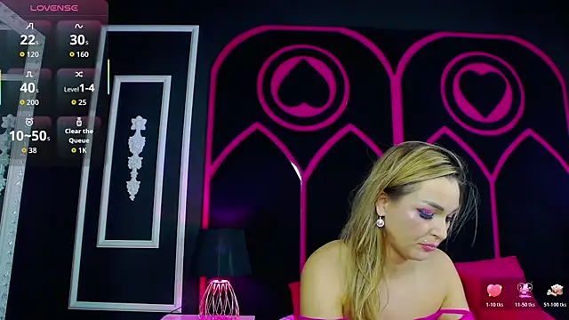 AlexxaBlaze live sex cam