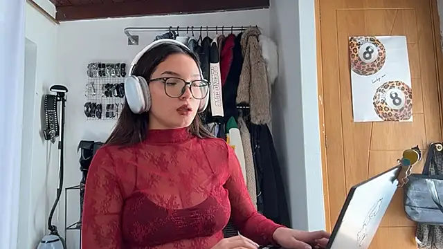 LubaLadeau's cam snapshot