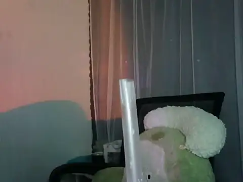 Nunaa18's cam snapshot