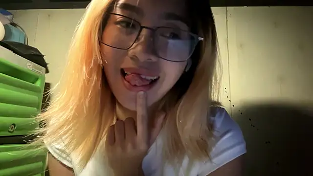 LenoraFrailey's cam snapshot