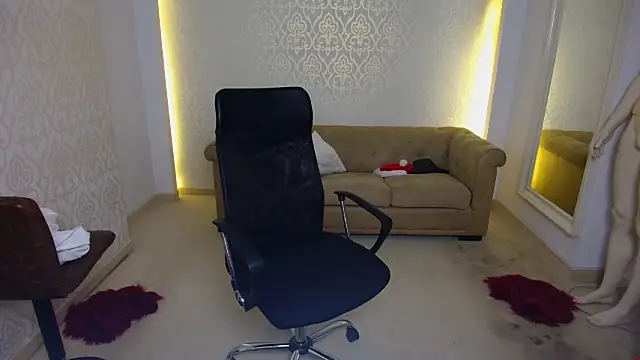 MaxKaiden live sex cam