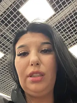 Tisha_Busty live sex cam