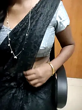 Tamilmallu-duskygirl03's cam snapshot