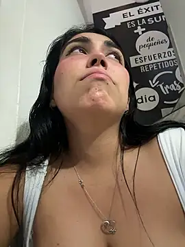 emmamilk6 live sex cam