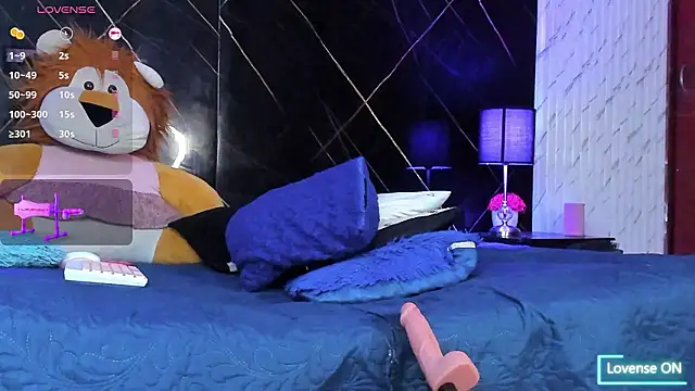 KimberlyCutee live sex cam