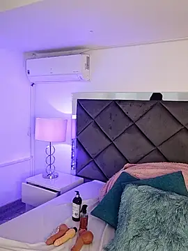 Lucia_fastcollins's cam snapshot