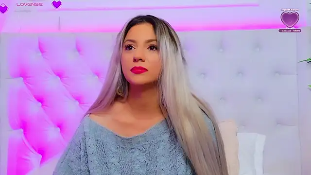 AriannaSins live sex cam