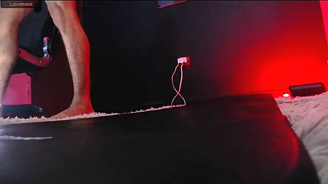 LiamVibes212 live sex cam