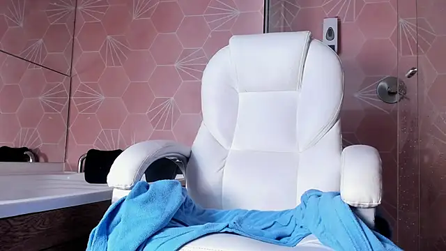 dylan_cross_'s cam snapshot