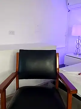 Lucia_fastcollins's cam snapshot