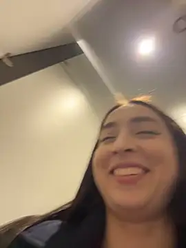 Holly_Play live sex cam