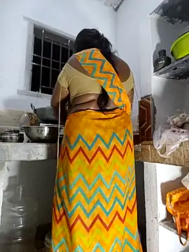 Desicouple1706's cam snapshot