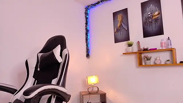 pocahontas_moon_'s cam snapshot