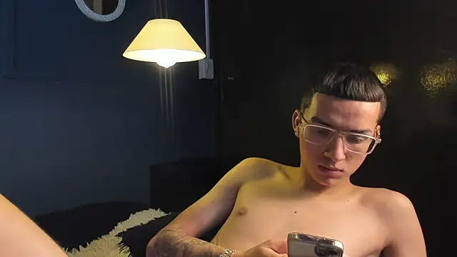 Iconic_souls's cam snapshot