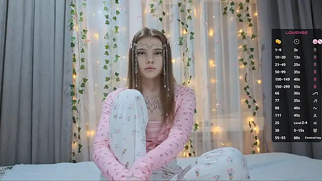 CarolinePepper live sex cam