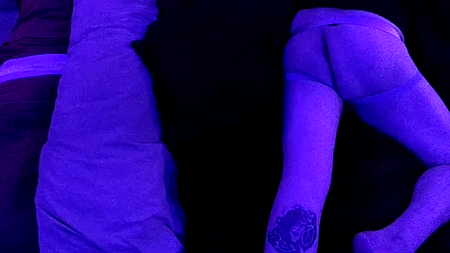 Time2playN303party's cam snapshot