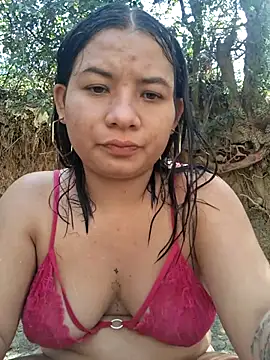 hot-mom22 live sex cam