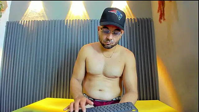 CHRISTIAN_PARKERR's cam snapshot