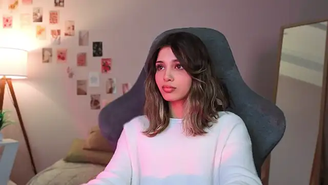 dinnerwithflowers's cam snapshot