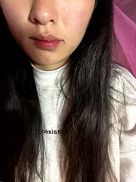 Thuyli_xx's cam snapshot