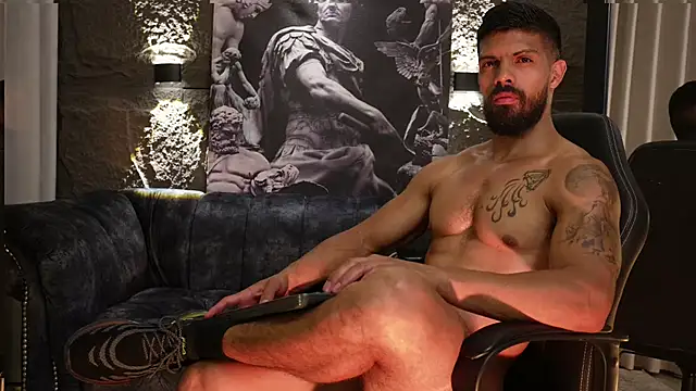 DannSaenz live sex cam