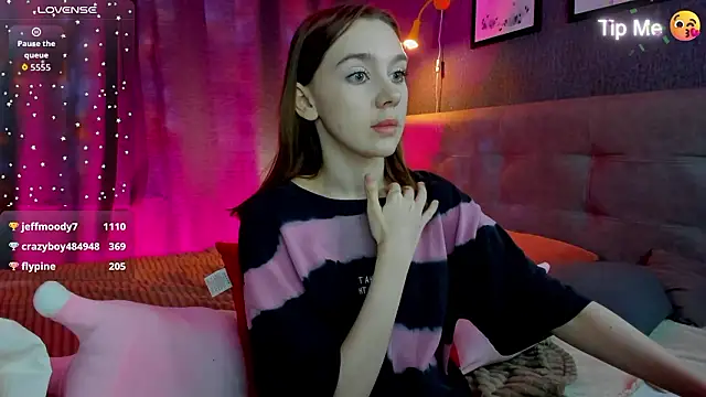 Lesi_Moonie01's cam snapshot