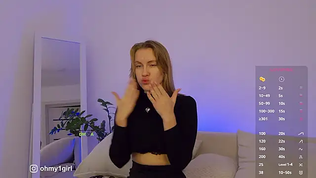 Fallinlove1 live sex cam