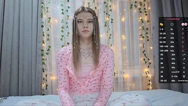 CarolinePepper live sex cam