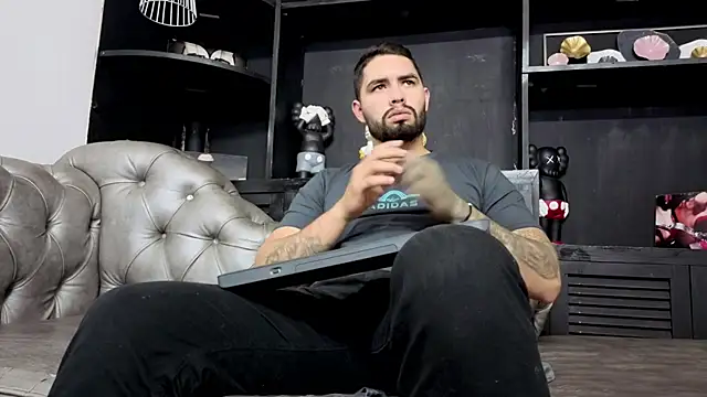 matteosantos live sex cam