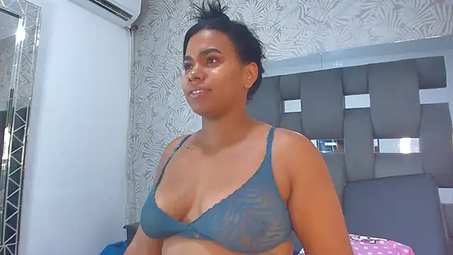 Butterflyyxxx's cam snapshot